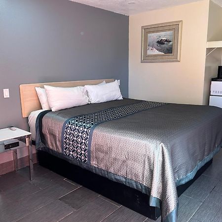 California Inn Hotel And Suites Adelanto Us 395 Eksteriør bilde