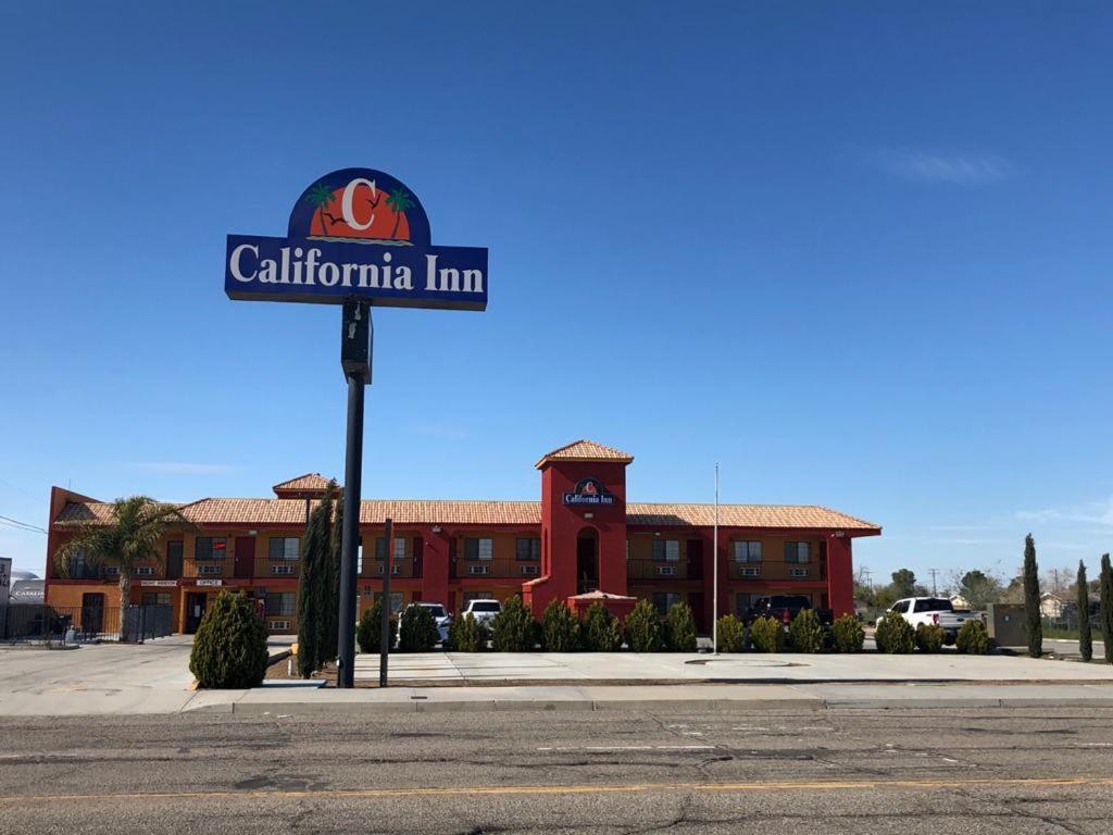 California Inn Hotel And Suites Adelanto Us 395 Eksteriør bilde