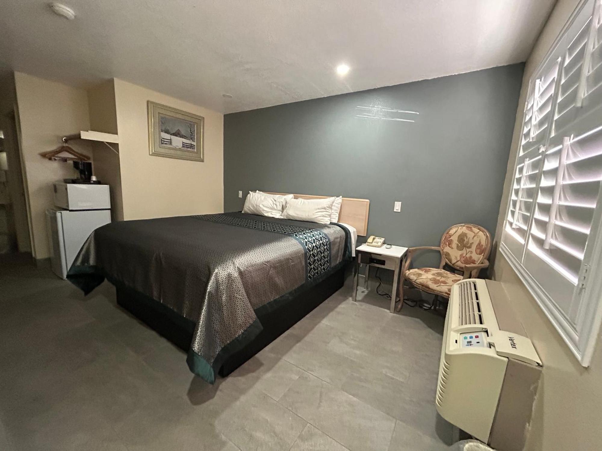 California Inn Hotel And Suites Adelanto Us 395 Eksteriør bilde